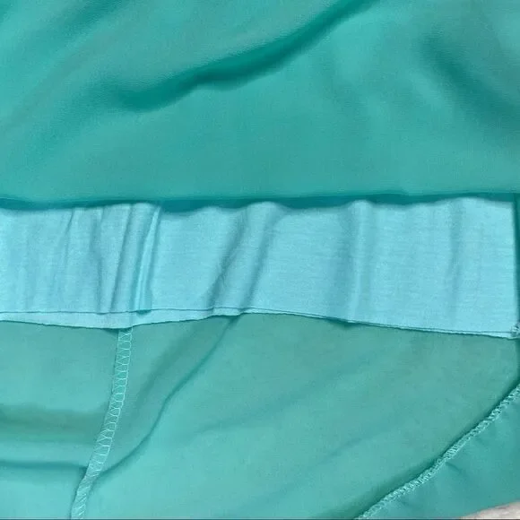 French Halter Dress with Flowy Back size M from French Boutique - Picture 7 of 10